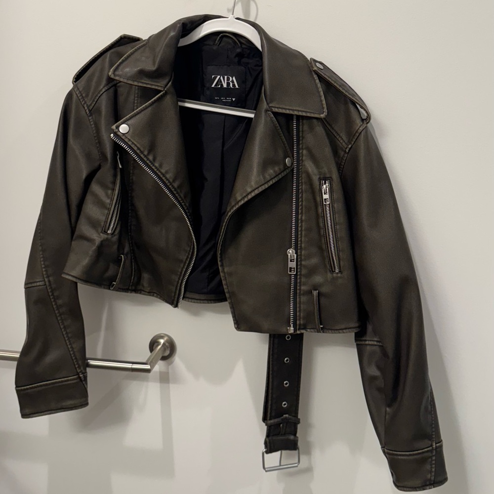 Cropped vegan leather jacket